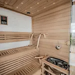 L&s In Odyssey Spa&pool-parking 아파트