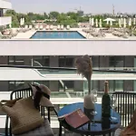 L&s In Odyssey Spa&pool-parking 아파트