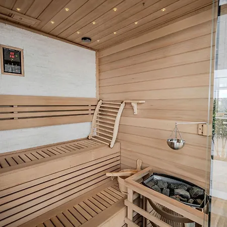 L&s In Odyssey Spa&pool-parking Apartment