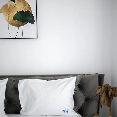 L&s In Odyssey Spa&pool-parking