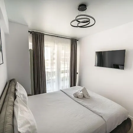 L&s In Odyssey Spa&pool-parking Apartment