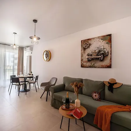 Apartment L&s In Odyssey Spa&pool-parking