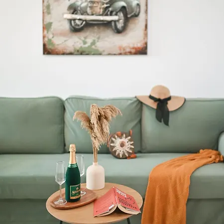 L&s In Odyssey Spa&pool-parking Apartment Mamaia