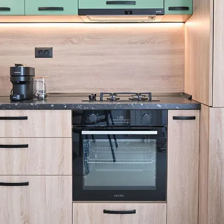 L&s In Odyssey Spa&pool-parking